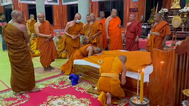 เลขเด็ดหลวงปู่อึก พระเกจิดังเมืองช้าง