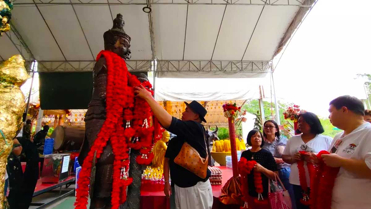 เลขเด็ดท้าวเวสสุวรรณ งวด 1 ธันวาคม 2566 