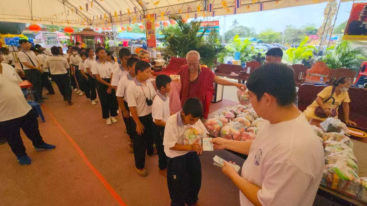 หวยจาก “ท้าวเวสสุวรรณ” งวด 1/3/67 จัดมาให้เอาไปถล่มเจ้ามือแบบชุดใหญ่ไฟกระพริบ